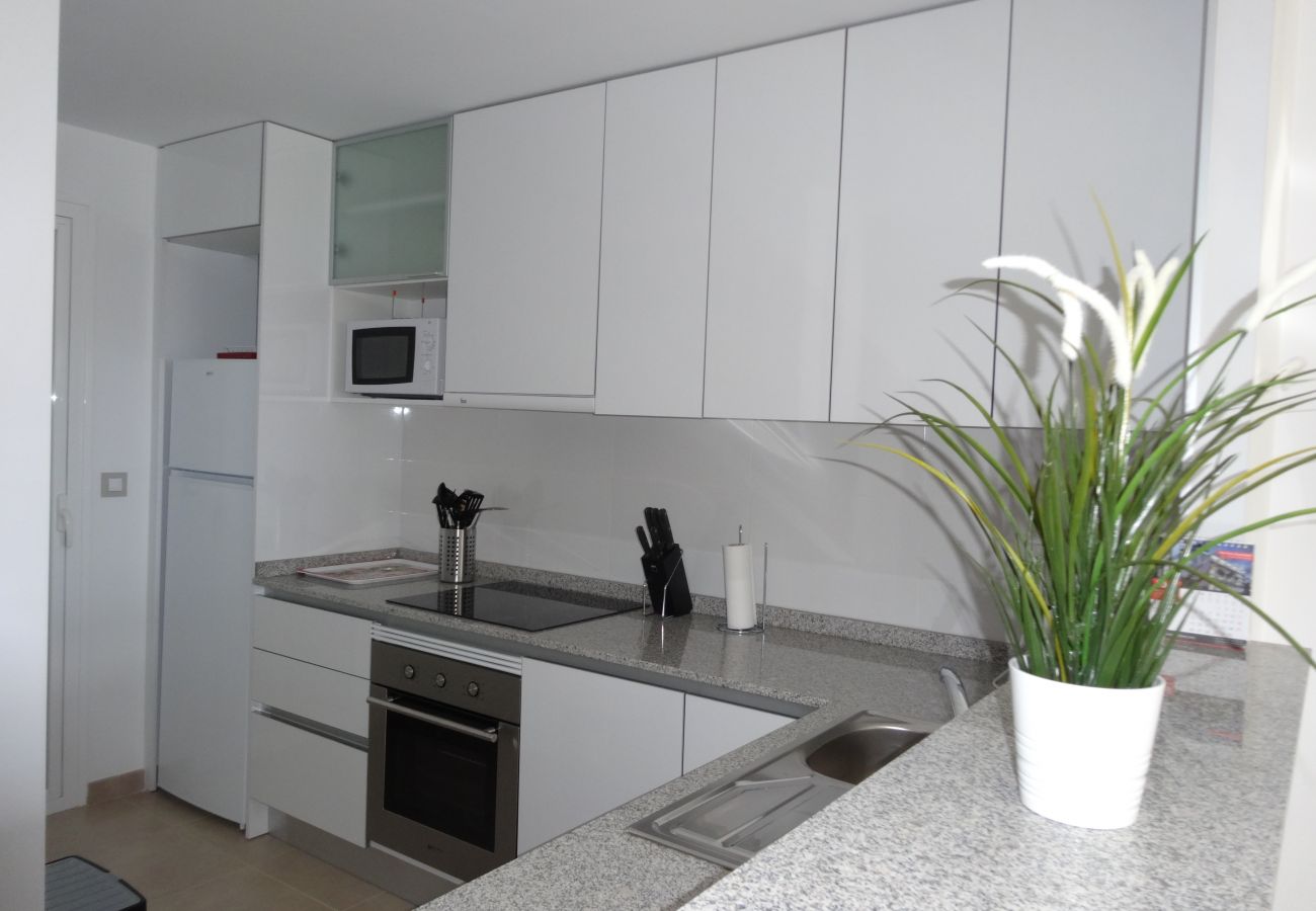 Zapholiday - 3056 - Appartement Terrazas de Campoamor, Costa Blanca - kitchen